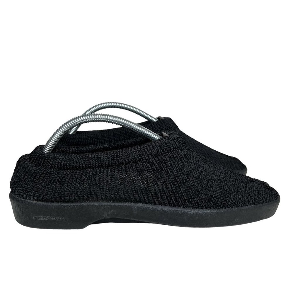 Arcopedico Mens Black Round Toe Low Top Casual Slip-On Shoes Size 10